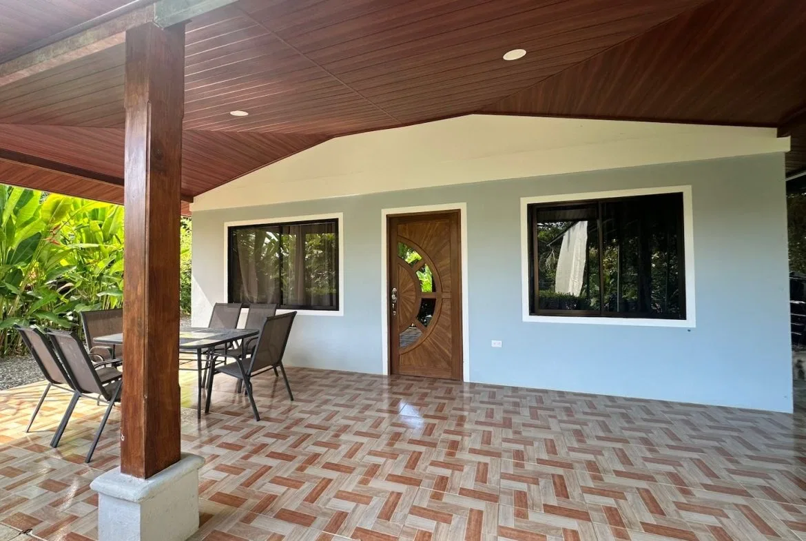 COMMERCIAL PROPERTY WITH TEN BEDROOMS NEAR TO THE EVERYTHING, IN UVITA – 0.42 ACRES, photo 6