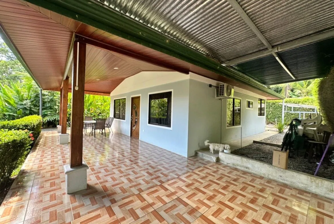 COMMERCIAL PROPERTY WITH TEN BEDROOMS NEAR TO THE EVERYTHING, IN UVITA – 0.42 ACRES, photo 8