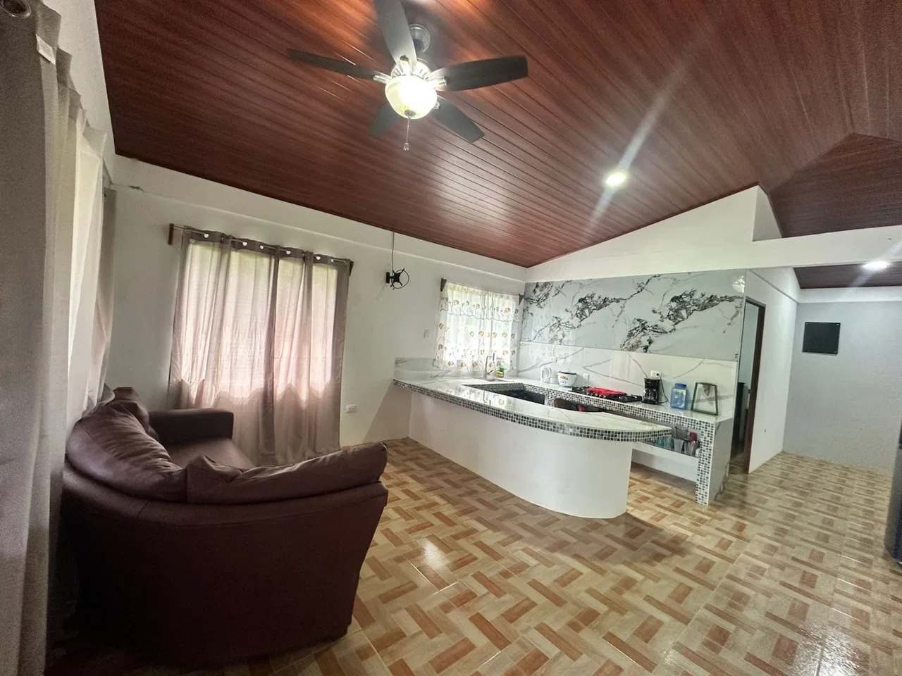 COMMERCIAL PROPERTY WITH TEN BEDROOMS NEAR TO THE EVERYTHING, IN UVITA – 0.42 ACRES, photo 9