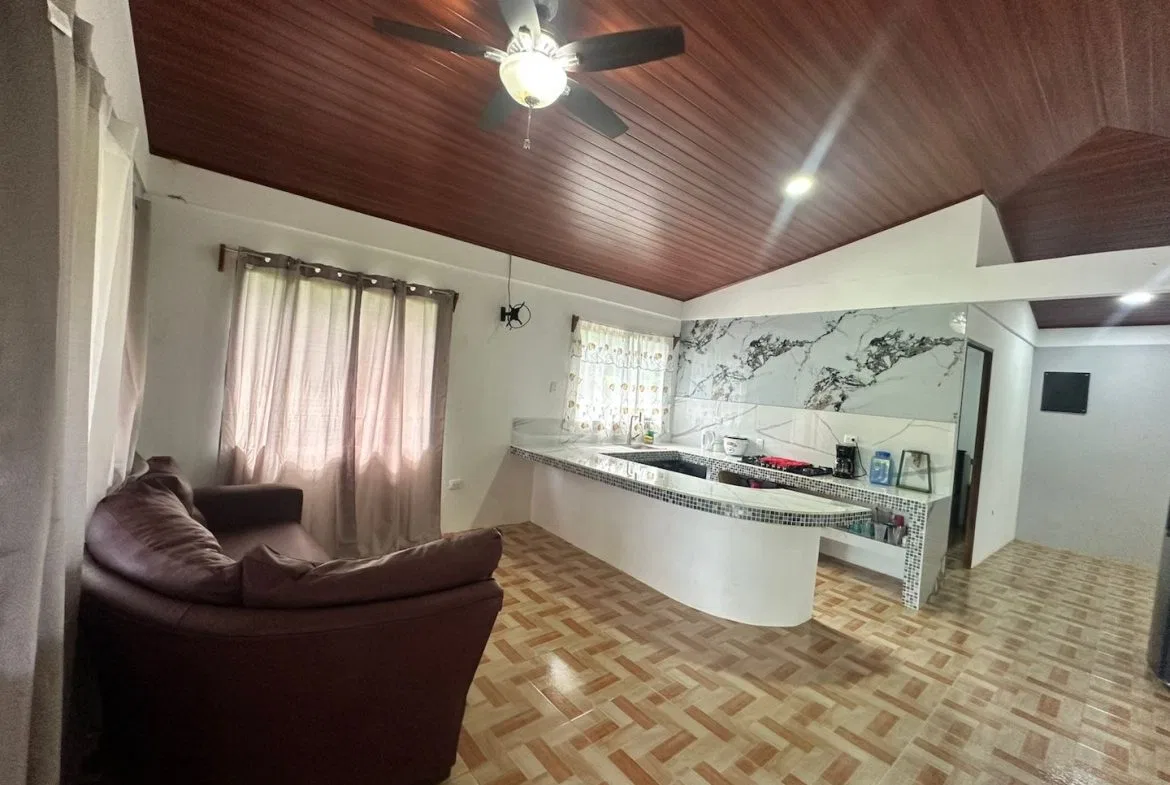 COMMERCIAL PROPERTY WITH TEN BEDROOMS NEAR TO THE EVERYTHING, IN UVITA – 0.42 ACRES, photo 10
