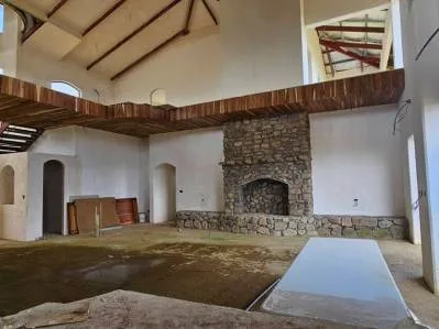 Spectacular Mountain-Top Estate with Unmatched 180° Lake & Volcano Views, photo 3