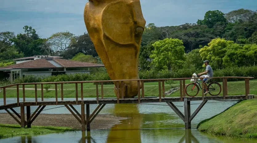 Exclusivo condominio con acceso directo a la playa y beach club, frente al mar en Playa Hermosa de Jacó, Costa Rica. Cercanía a restaurantes, ..., photo 2