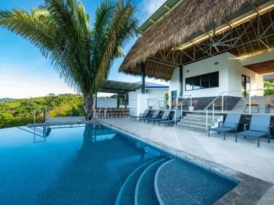 Tesoro del Sol: Propiedad con Vista al Mar en Venta en Playa Hermosa, Costa Rica
