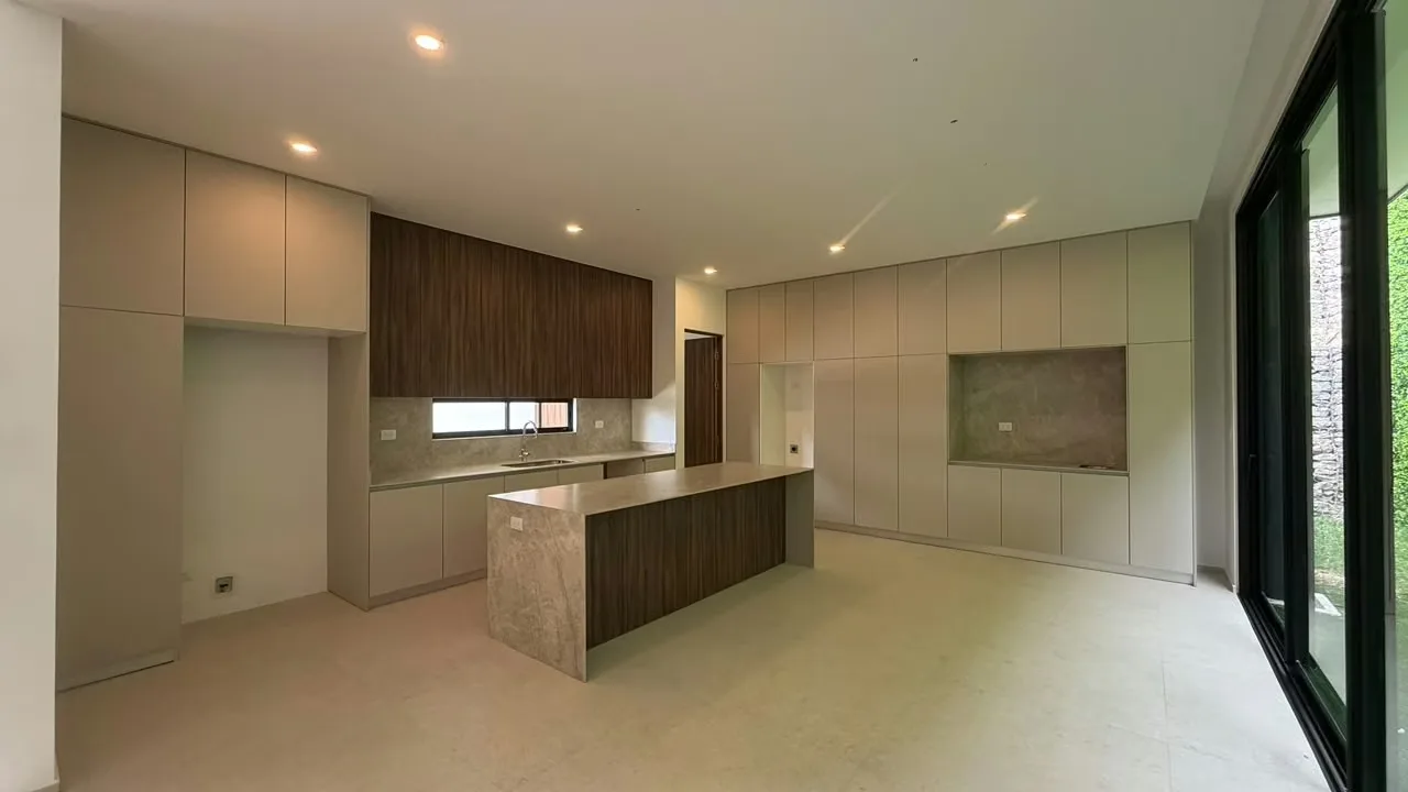 HOUSE FOR SALE IN SANTA ANA, photo 2