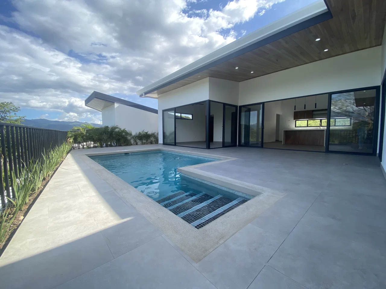 Elegant 3-Bedroom Home with Pool and Views in Atenas
