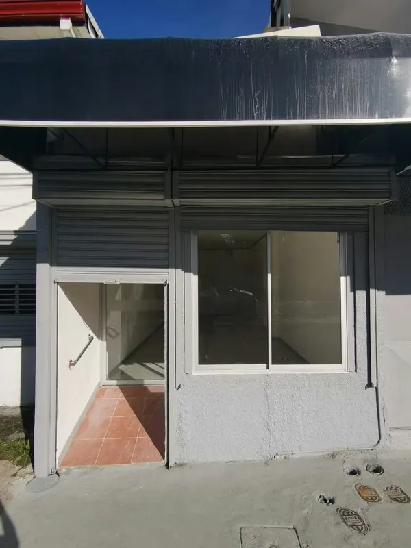 Alquiler de local en zona céntrica y de alto tránsito, ideal para emprender tu negocio o seguir creciendo ya que por su ubicación estratégica permite atraer y captar un mayor ..., photo 2