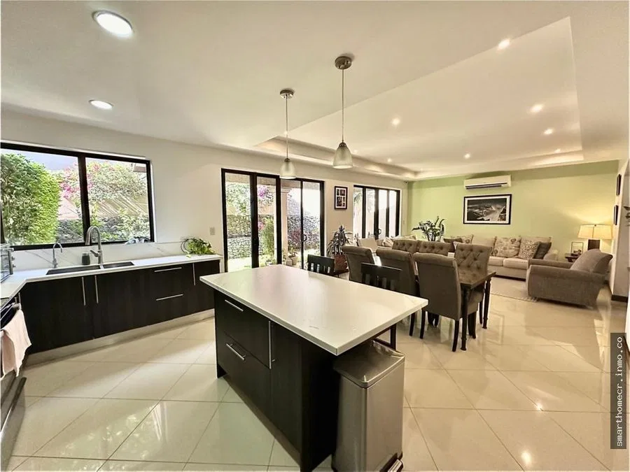 ALQUILER O VENTA CASA EN CONDOMINIO EN GUACHIPELÍN*