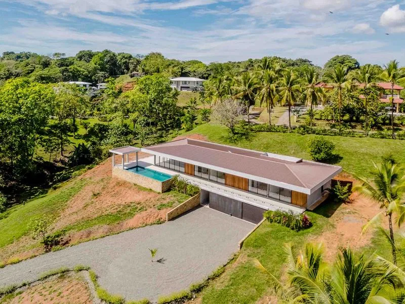 Finca Tranquila Brand New Luxury Residence, Naranjito