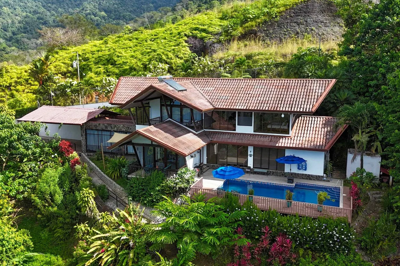 MOUNTAIN PROPERTY WITH FOUR BEDROOM WITH OCEAN VIEWS, IN OJOCHAL – 0.37 ACRES, photo 5