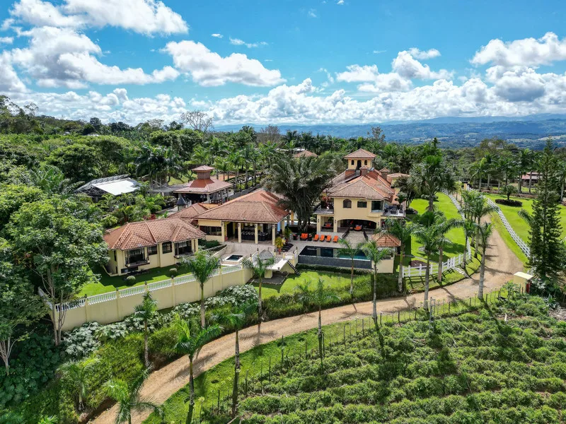 19 Bed Single Family Homes For Sale in Perez Zeledon, photo 5