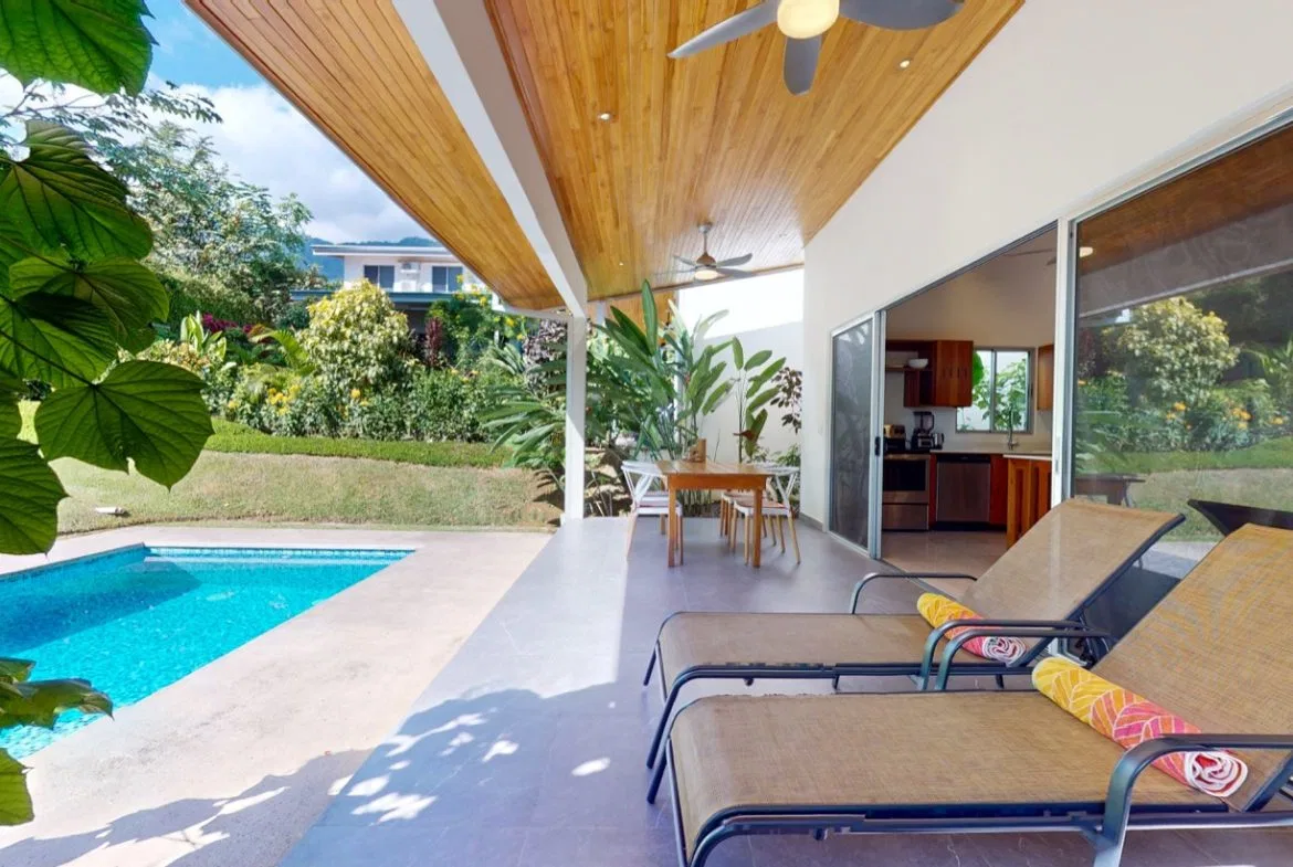TURNKEY 2-BEDROOM RENTAL PROPERTY WITH PRIVATE POOL AND PROVEN INCOME POTENTIAL, photo 2