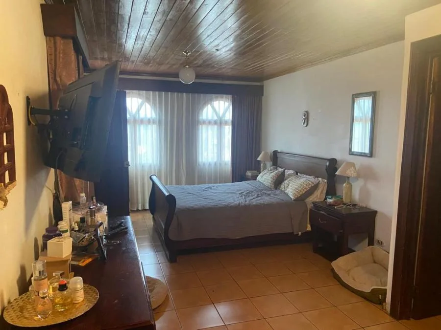 Venta de casa con cuatro habitaciones en Guayabos, Curridabat $460.00 #CE002 - Venta en Curridabat, photo 13