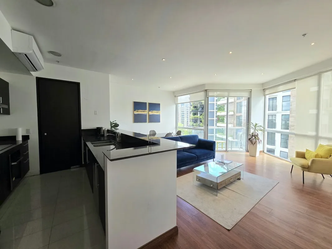 Ubicado en una de las torres más cotizadas de Nunciatura, este departamento ofrece un estilo de vida exclusivo y moderno, con excelentes acabados que satisfarán a los compradores más ...