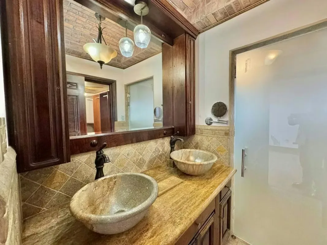 Una casa diferente dentro de Villas de Valencia: amplia, con carácter arquitectónico, jardín privado y ..., photo 9