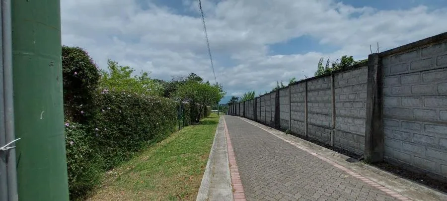 LOTE EN VENTA EN RESIDENCIAL LAS GEMAS, SANTO DOMINGO RAH 233005  - Venta en Santo Domingo, photo 2