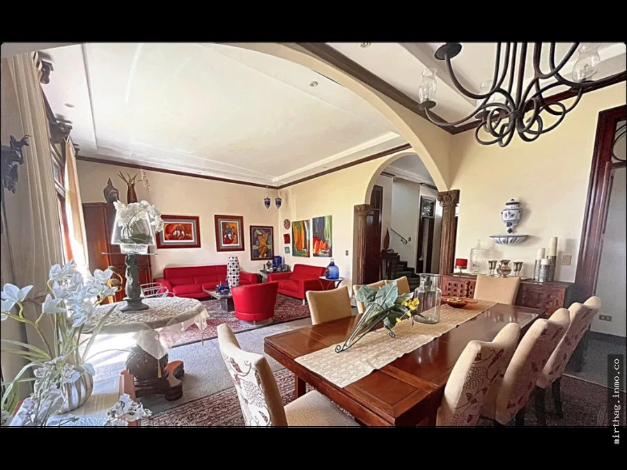 BEAUTIFUL HOUSE IN CONDOMINIUM