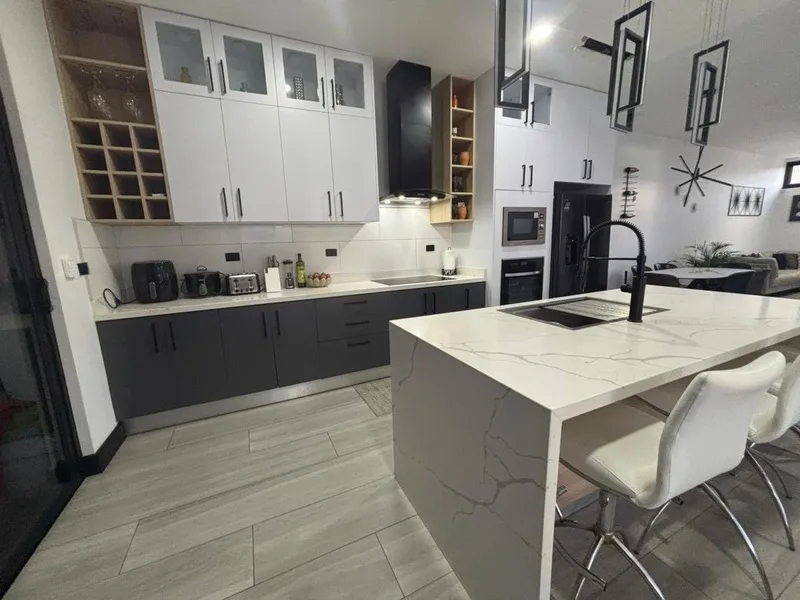 4 Bed Condo For Sale in Tres Ríos, photo 3