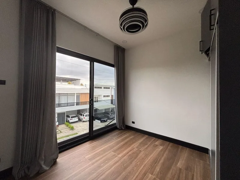 4 Bed Condo For Sale in Tres Ríos, photo 10