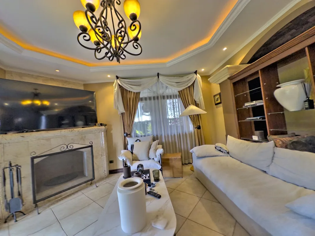 CASA EN VENTA COLINAS DE MONTEALEGRE QUE COMBINA LUJO UBICACIÓN Y DISEÑO, photo 7