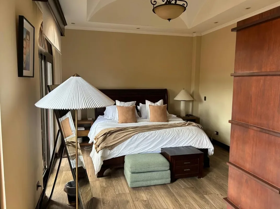 CASA EN VENTA COLINAS DE MONTEALEGRE QUE COMBINA LUJO UBICACIÓN Y DISEÑO, photo 9