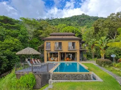 Sea dueño de un pedazo de paraíso costarricense