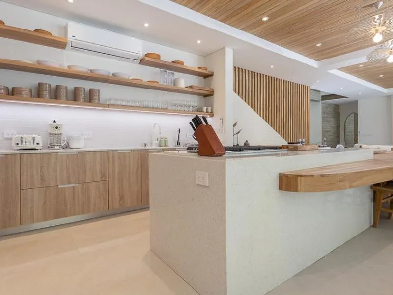 5 Bed Single Family Homes For Sale in Playa Grande, photo 6
