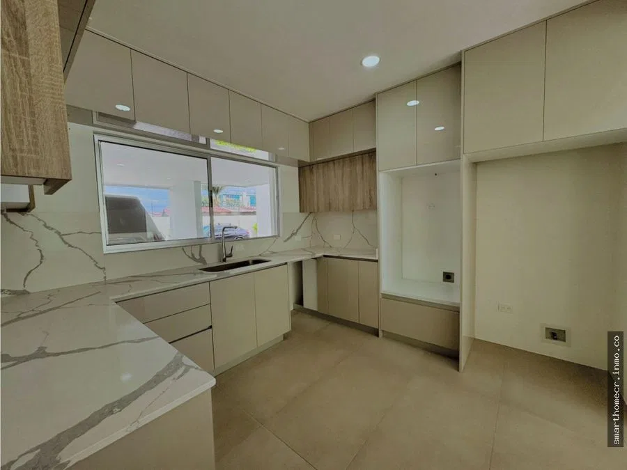 ALQUILER Y VENTA DE CASA NUEVA EXCLUSIVO CONDOMINIO EN SANTA ANA