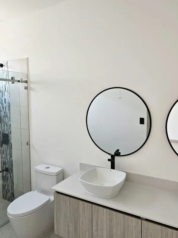 BEAUTIFUL HOUSE IN CONDO IN CONDO THE GROVE WITHOUT FURNITURE, photo 3