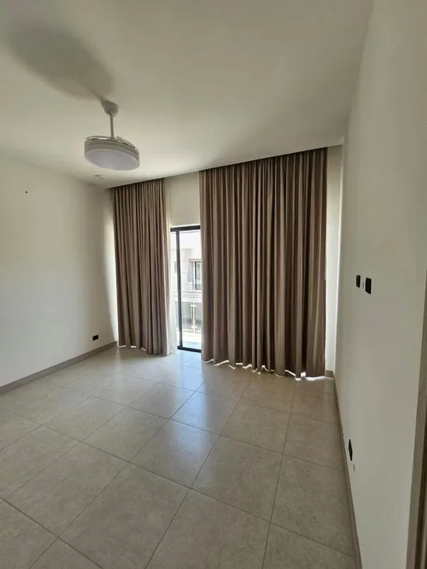 BEAUTIFUL HOUSE IN CONDO IN CONDO THE GROVE WITHOUT FURNITURE, photo 4