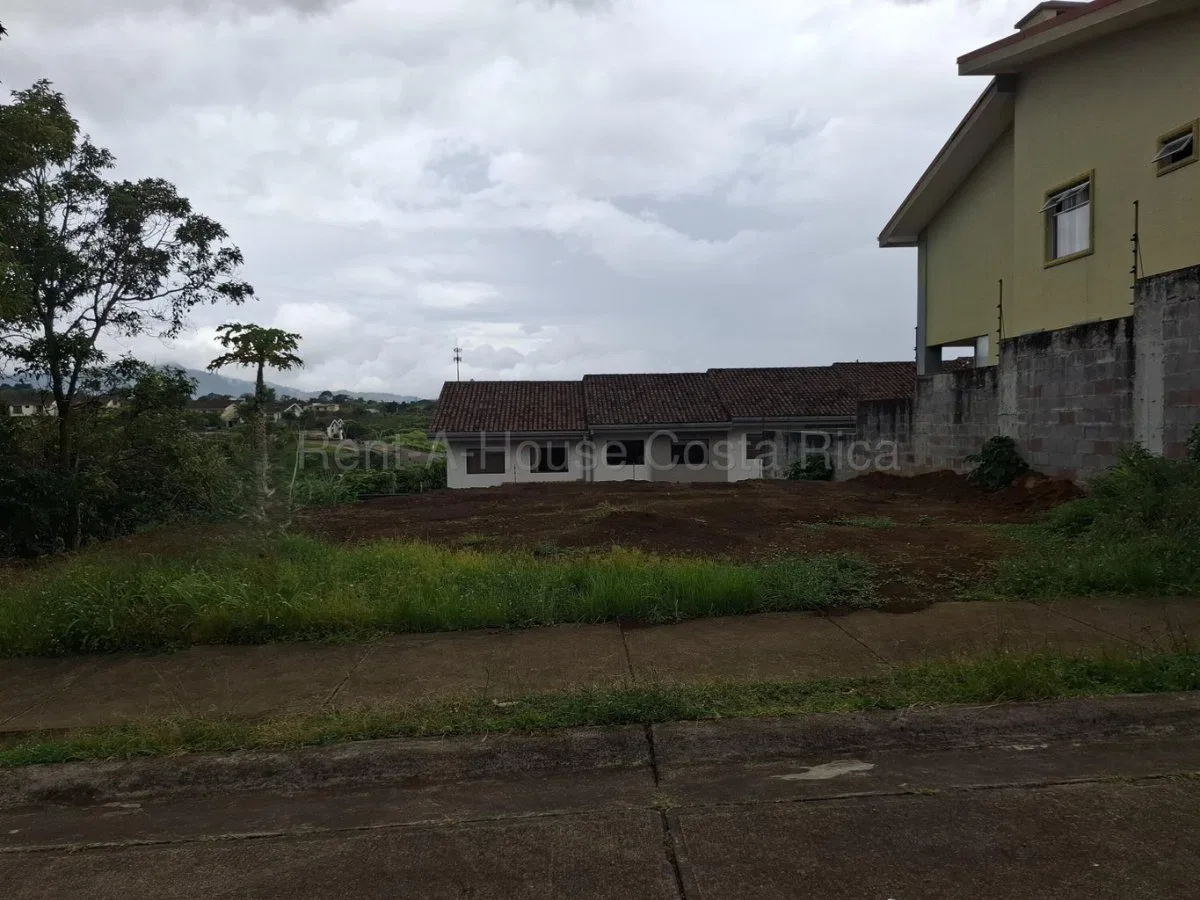 Venta de Lote en Goicoechea con Clima Fresco y Alta Plusvalía #27-117 GS - Venta en Goicoechea, photo 2