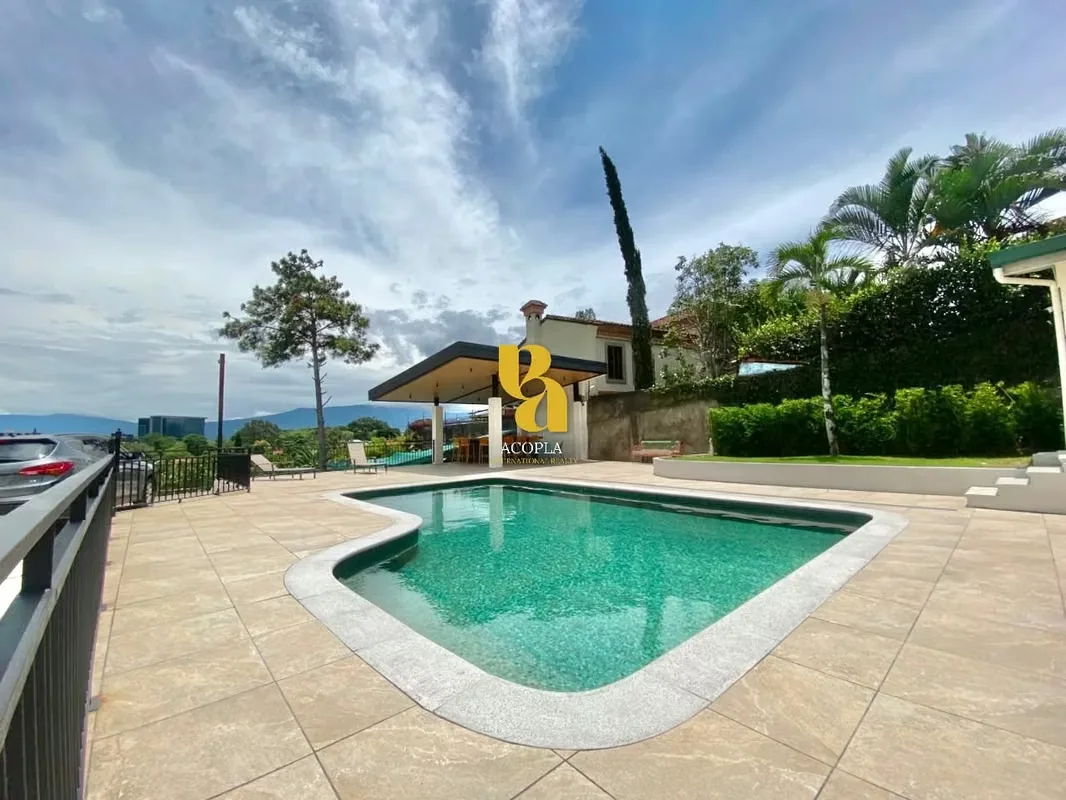Brand-new apartment for rent in Escazú