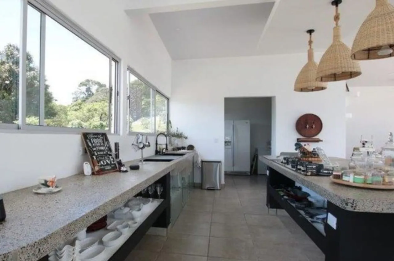 Architectural Mountain Hospitality Estate with Six Private Villas, Indoor Pool &amp; Panoramic Lake Arenal Views, photo 7