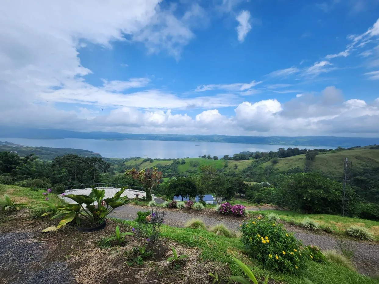 Architectural Mountain Hospitality Estate with Six Private Villas, Indoor Pool &amp; Panoramic Lake Arenal Views, photo 8