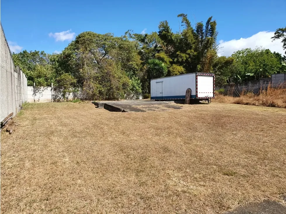 Lote con excelente ubicación en Santa Rosa de Santo Domingo de Heredia, con ingreso por un costado de la Plaza de Santa Rosa de Santo Domingo de Heredia. ...