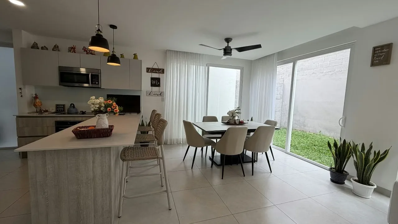 Casa en venta en Condominio Nasara, Piedades de Santa Ana | 3 habitaciones, patio y 3 parqueos, photo 8