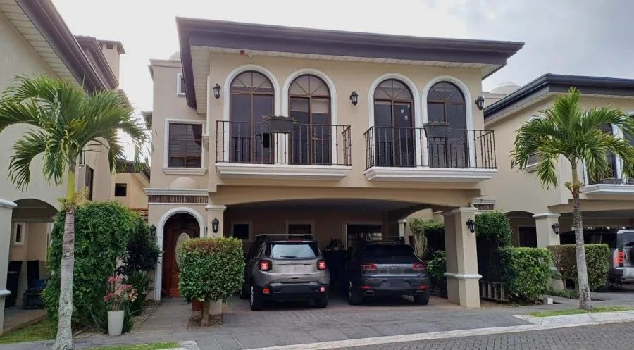 VENTA DE LUJOSA CASA EN LA UNION DE TRES RIOS PBR - Venta en La Unión, photo 12
