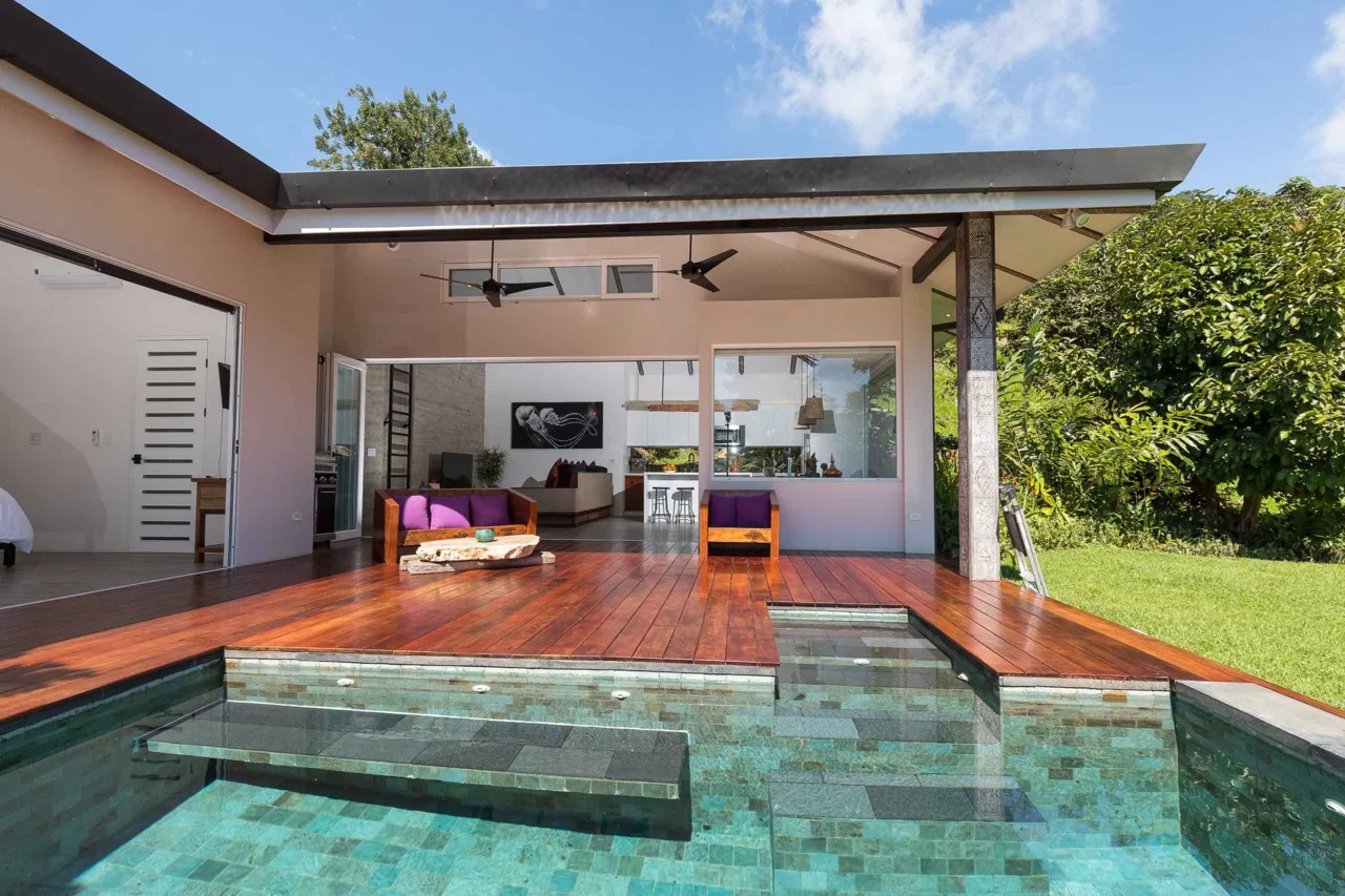 CASA CAPUNG PROPERTY WITH TWO BEDROOM AND MOUNTAIN VIEWS, IN ESCALERAS – 0.28 ACRES, photo 3