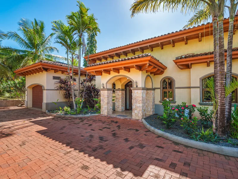 7 Bed Single Family Homes For Sale in Playa Negra, photo 9