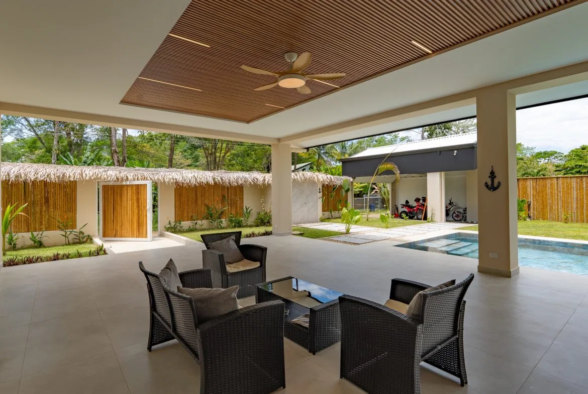 LUXURY PROPERTY WITH THREE BEDROOMS NEAR TO THE TOWN, IN BAHIA BALLENA – 0.15 ACRES, photo 12