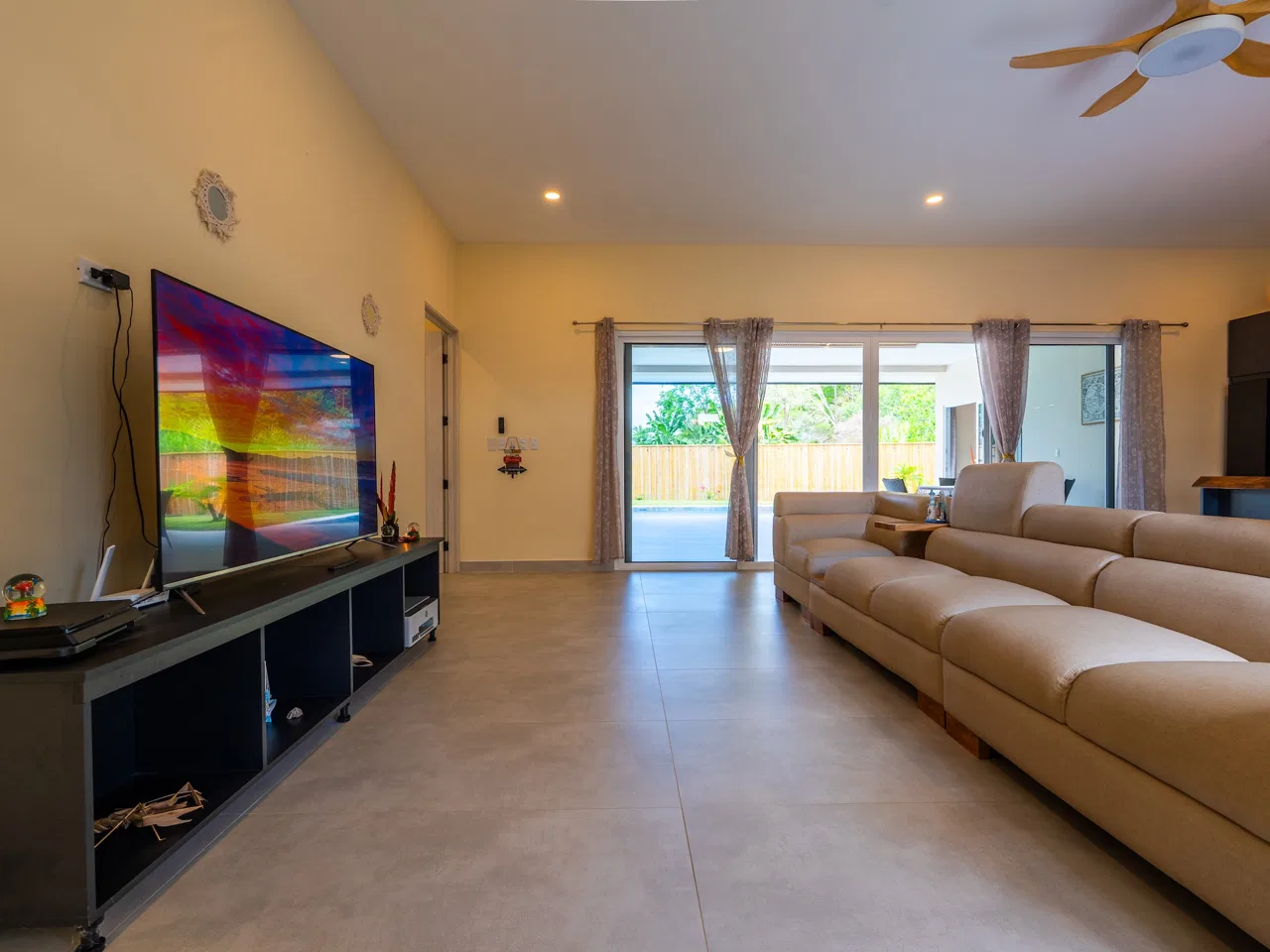 LUXURY PROPERTY WITH THREE BEDROOMS NEAR TO THE TOWN, IN BAHIA BALLENA – 0.15 ACRES, photo 21
