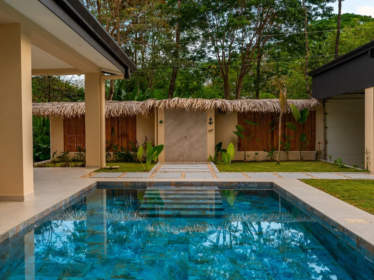 LUXURY PROPERTY WITH THREE BEDROOMS NEAR TO THE TOWN, IN BAHIA BALLENA – 0.15 ACRES, photo 7