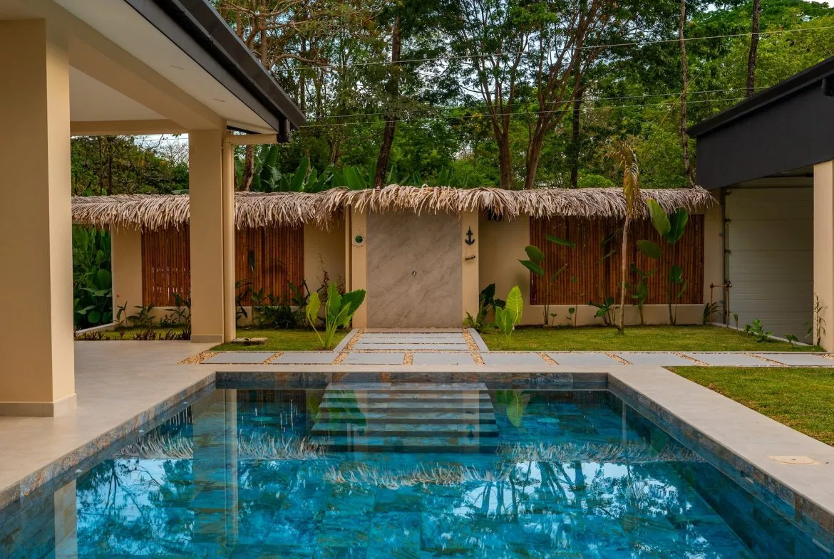 LUXURY PROPERTY WITH THREE BEDROOMS NEAR TO THE TOWN, IN BAHIA BALLENA – 0.15 ACRES, photo 8
