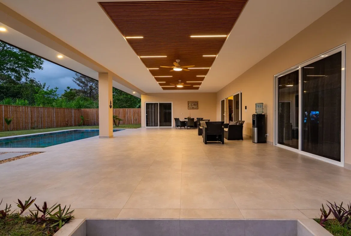 LUXURY PROPERTY WITH THREE BEDROOMS NEAR TO THE TOWN, IN BAHIA BALLENA – 0.15 ACRES, photo 10