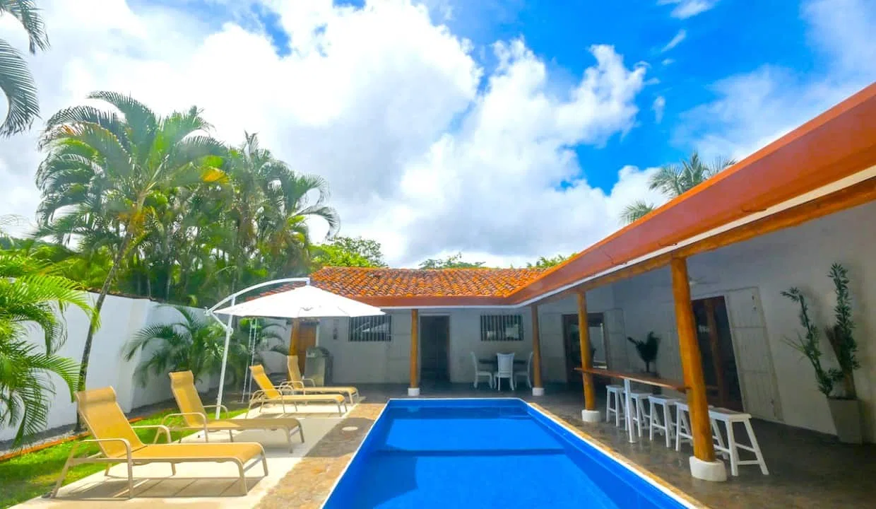 Beachside Mountain Retreat - Great courtyard! | Costa Rica Real Estate | Jaco Realty