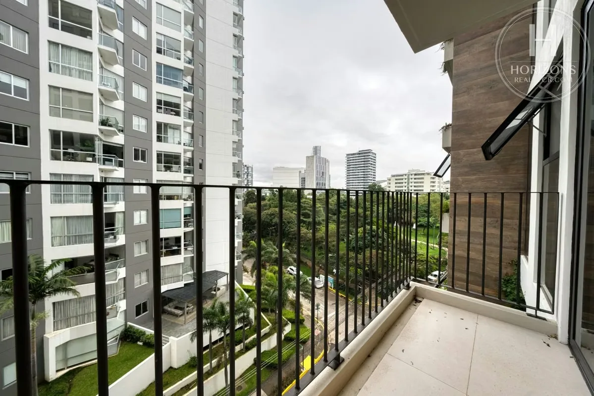 Apartamento para estrenar – Sexto piso – 75 m² de construcción – 2 habitaciones – 2 baños – Walk-in closet – Balcón con vista al Parque ..., photo 4