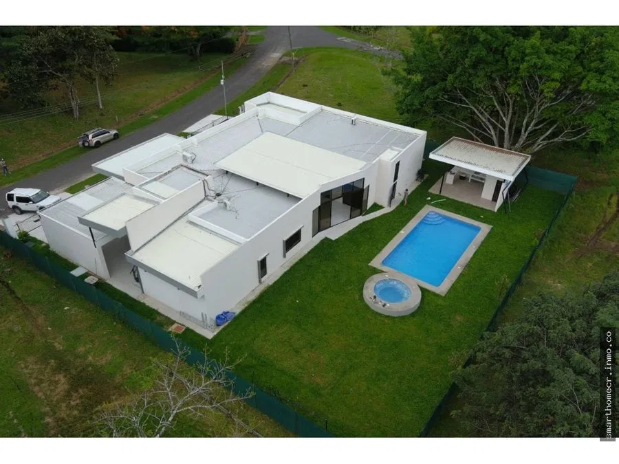 SE VENDE CASA DE LUJO PARA ESTRENAR, LA GUACIMA