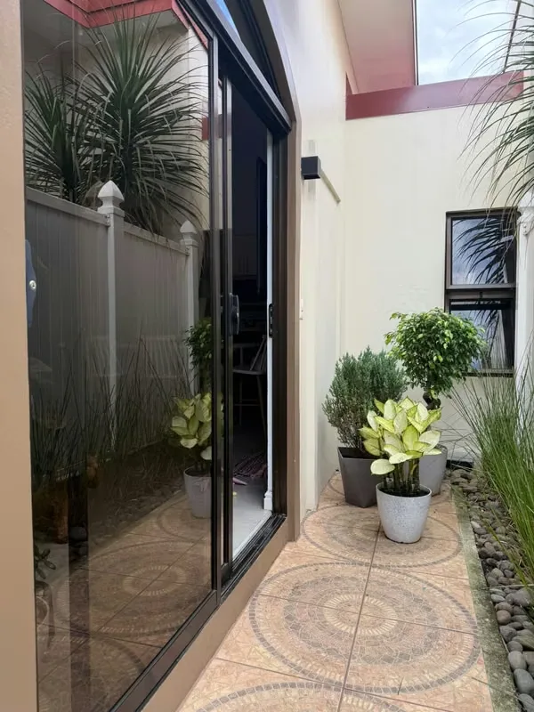 For sale: 1-story house in the Vila del Sendero condominium, Santa Lucía, Barva. Recently fully renovated; includes a pa, photo 11