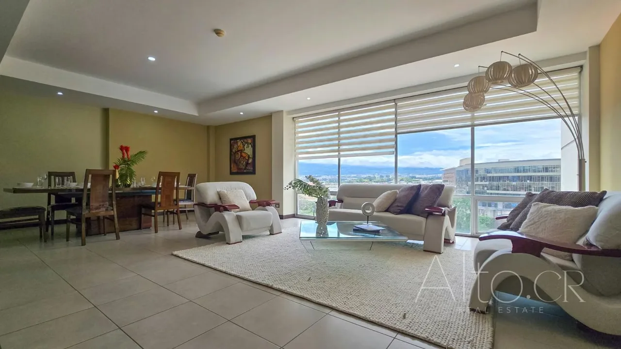 Apartamento Amplio y cómodo con acabados de lujo. En una ubicación privilegiada con alto valor en el mercado, facil acceso a San Jose, Santa Ana, cerca de centros comerciales, ...