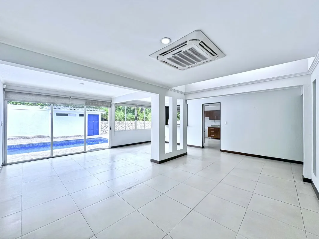 Welcome to Casa Anonos Breezes a one level home with a pool for sale in Escazu, Costa Rica. Casa Anonos Breezes boasts modern décor and a poolside outdoor terrace. Casa Anonos Breezes ..., photo 4