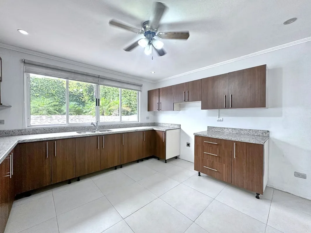 Welcome to Casa Anonos Breezes a one level home with a pool for sale in Escazu, Costa Rica. Casa Anonos Breezes boasts modern décor and a poolside outdoor terrace. Casa Anonos Breezes ..., photo 9
